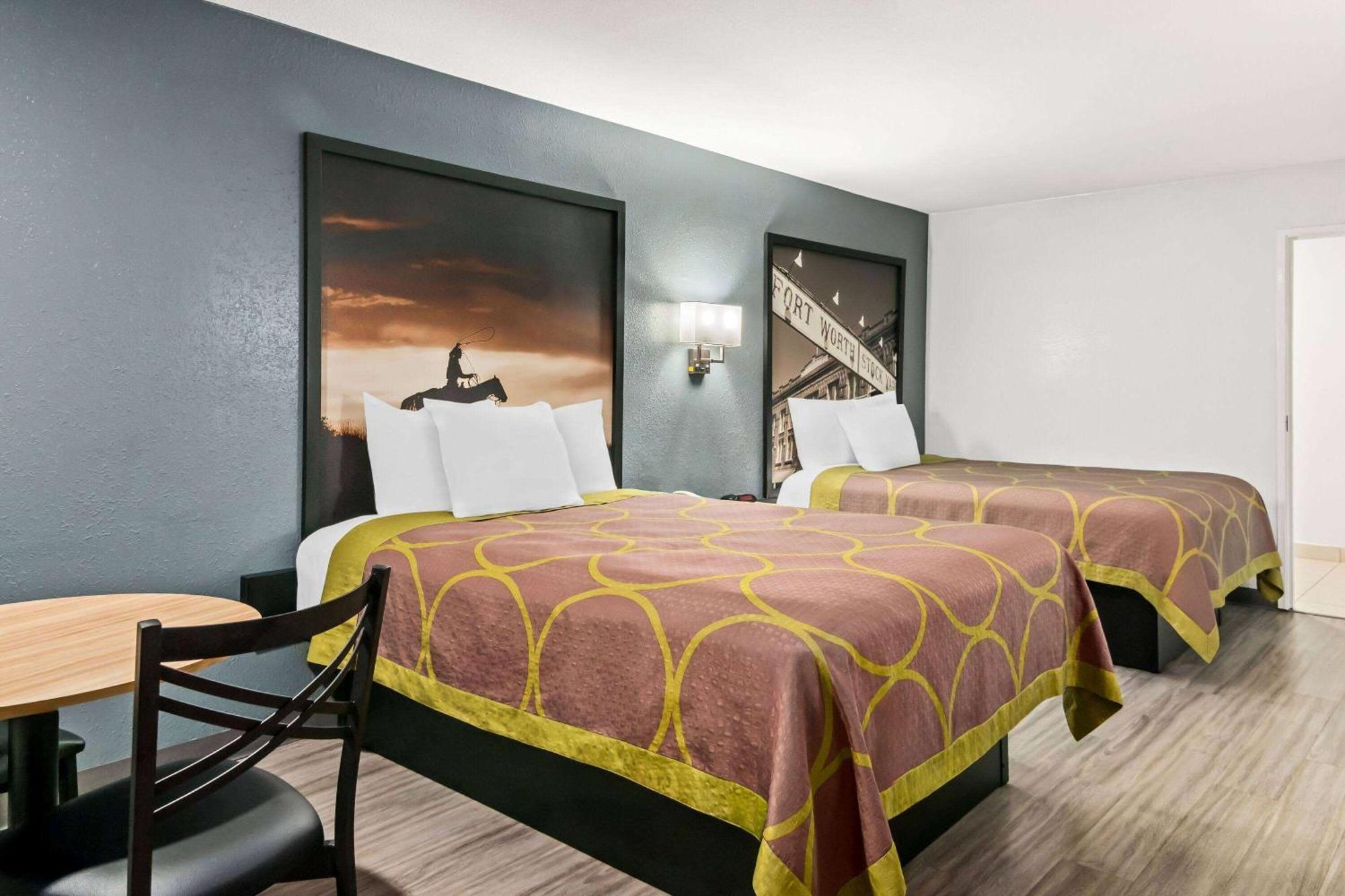 Мотель Super 8 By Wyndham Grand Prairie Southwest Экстерьер фото